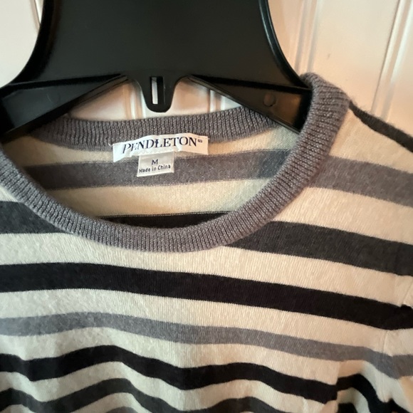 Pendleton Merino Wool Sweater (M) - Picture 2 of 4